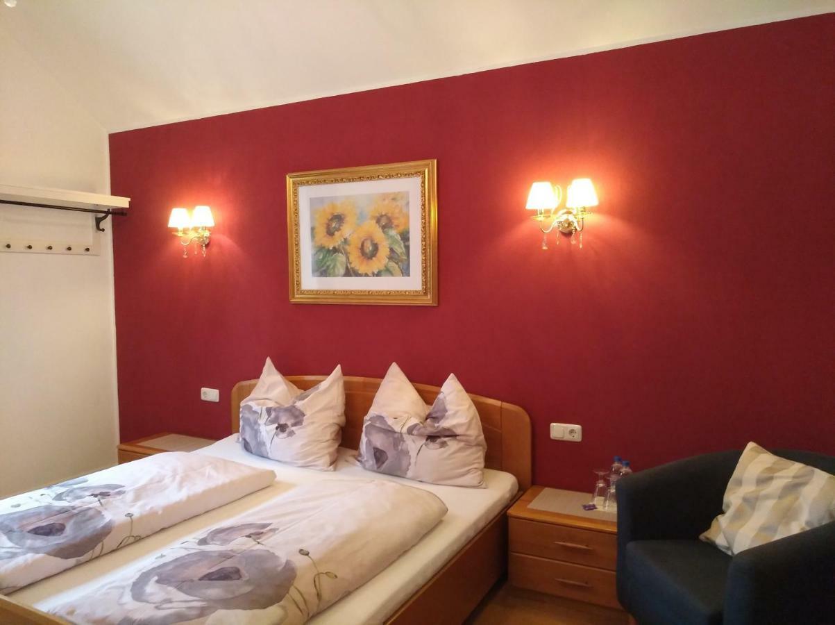 Gaestezimmer Bruehl Markt Sankt Florian ภายนอก รูปภาพ